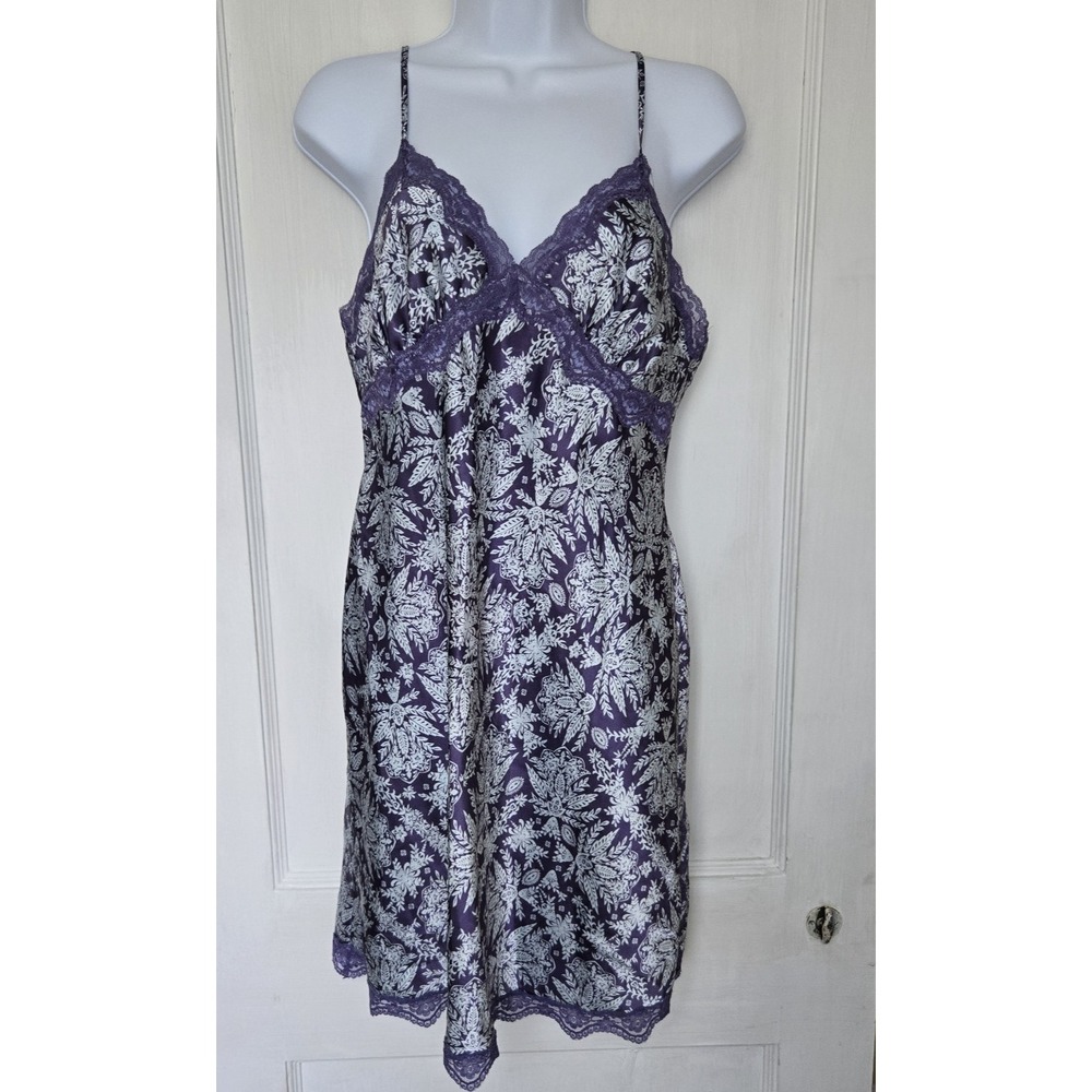 Gilligan & O'Malley Sleepwear Lace Trim Side Slit Sleeveless Nightgown Size Med